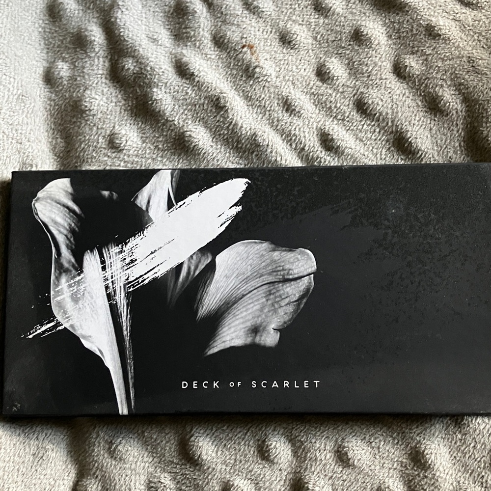 Deck of Scarlet Black and White Palette